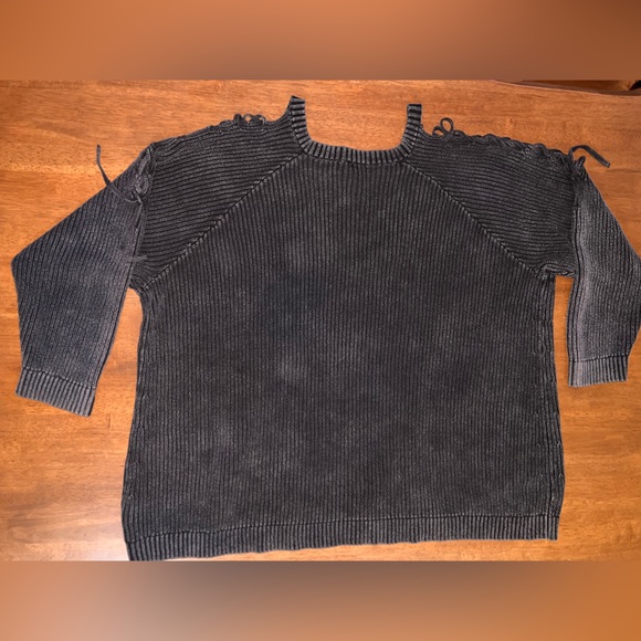 Torrid Lace-Up Cold Shoulder Knit Sweater Washed Black V-Neck Plus 5X Cotton - Picture 3 of 5